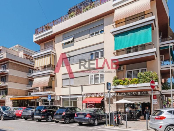 negozio in vendita a Roma in zona Aurelio