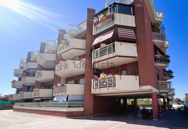 appartamento in vendita a Roma in zona Acilia