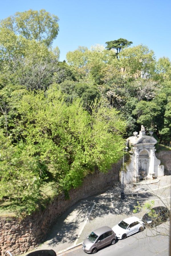 appartamento in vendita a Roma in zona Trastevere