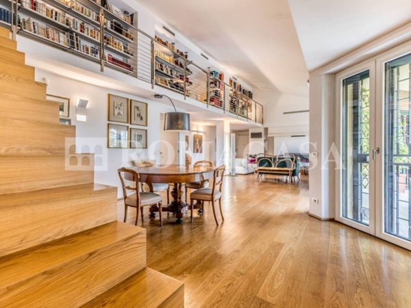 appartamento in vendita a Roma in zona Ardeatino