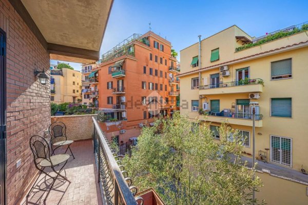 appartamento in vendita a Roma in zona Aurelio