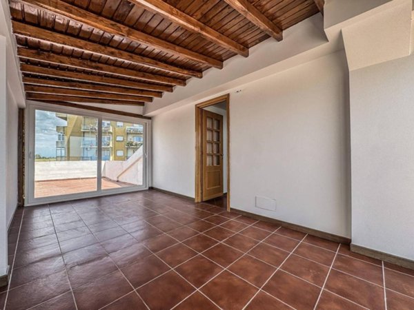 appartamento in vendita a Roma in zona Axa