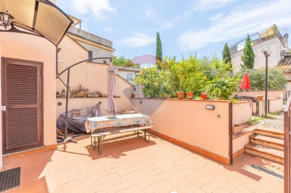 appartamento in vendita a Roma in zona Tuscolano