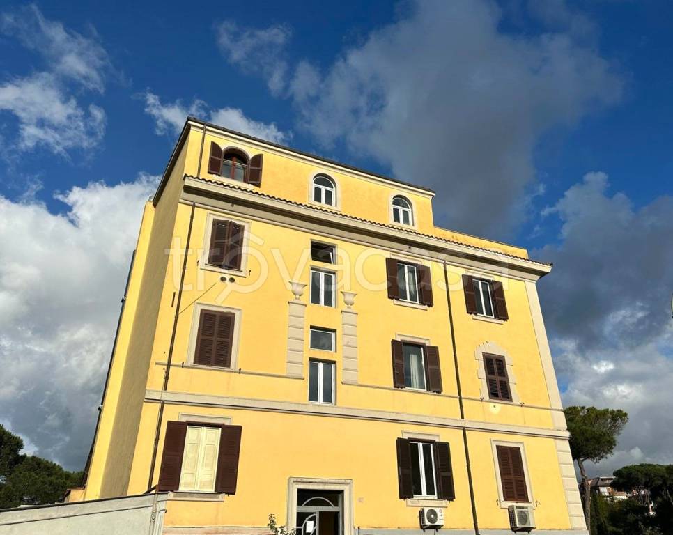 appartamento in vendita a Roma in zona Della Vittoria