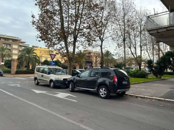 negozio in vendita a Roma in zona Ostia