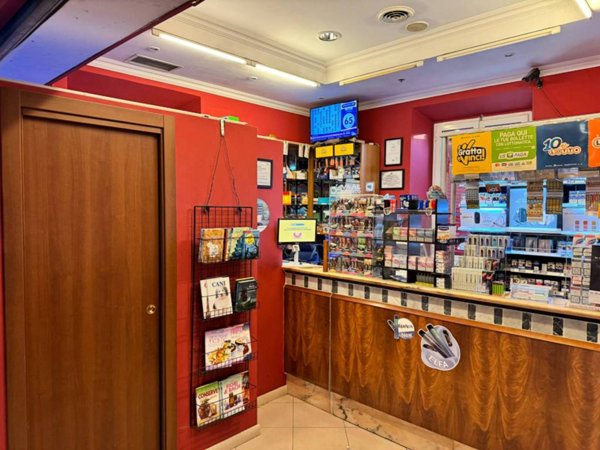 negozio in vendita a Roma in zona Labaro