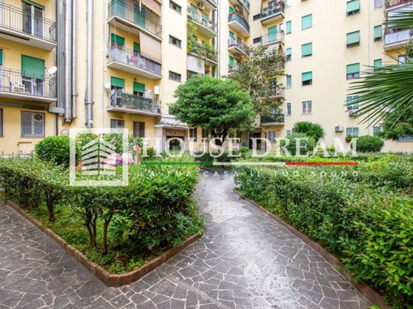 appartamento in vendita a Roma in zona Don Bosco