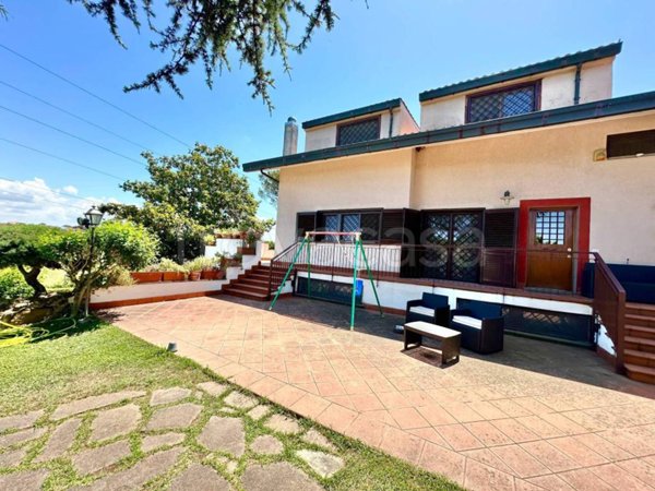 casa indipendente in vendita a Roma in zona Castel di Leva