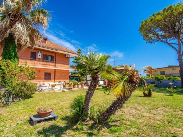 appartamento in vendita a Roma in zona Magliana Vecchia