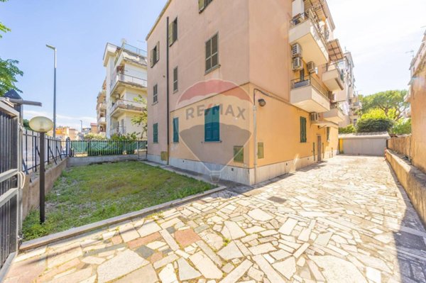 appartamento in vendita a Roma in zona Prenestino-Centocelle