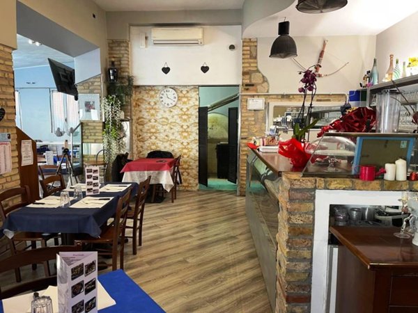 negozio in vendita a Roma in zona Primavalle