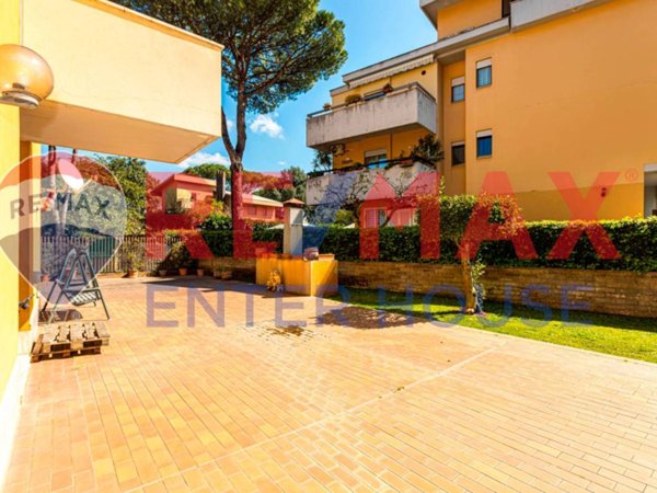 appartamento in vendita a Roma in zona Casal Morena