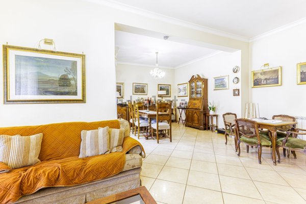 appartamento in vendita a Roma in zona Casal Morena