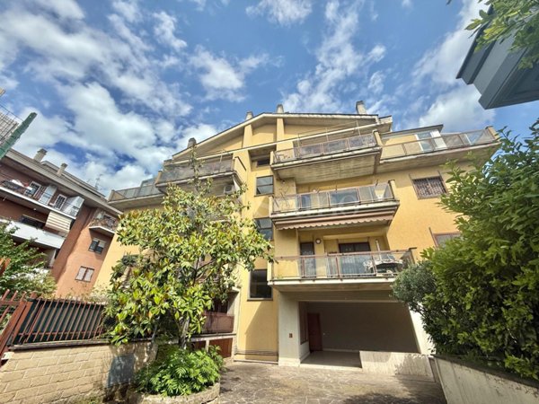appartamento in vendita a Roma