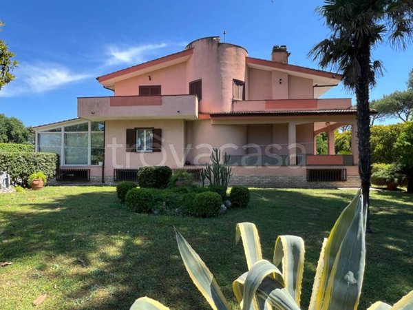 casa indipendente in vendita a Roma in zona Castel di Leva