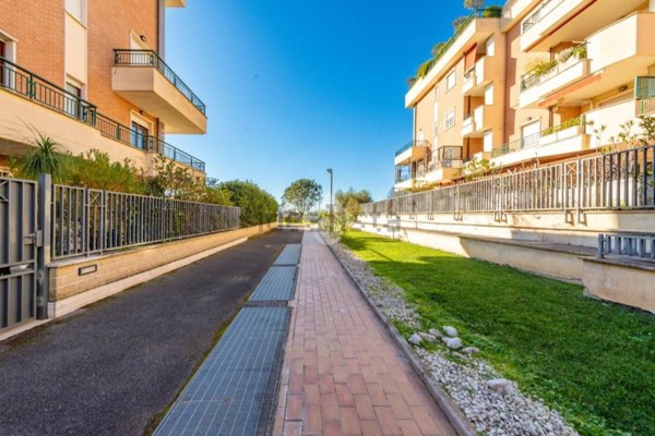 appartamento in vendita a Roma in zona Mezzocammino