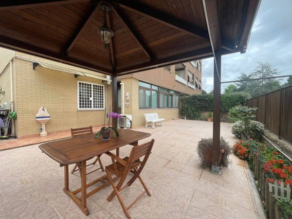 appartamento in vendita a Roma in zona Dragoncello