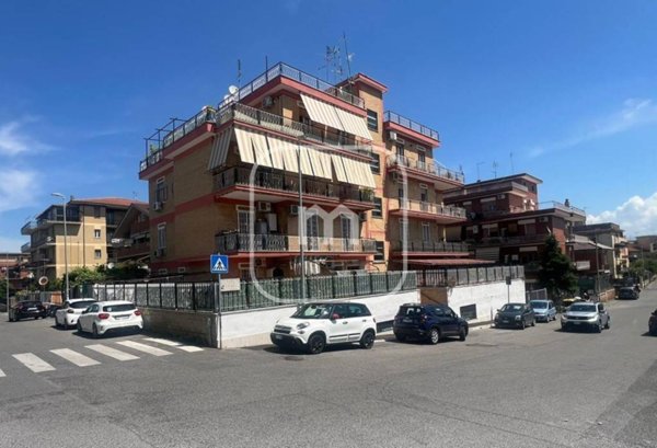 appartamento in vendita a Roma in zona Finocchio