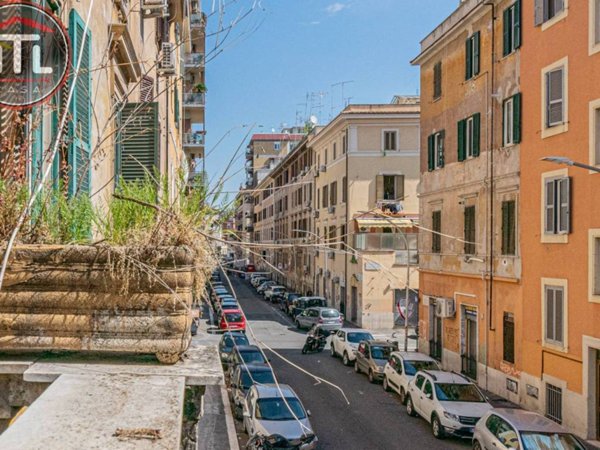 appartamento in vendita a Roma in zona Tuscolano