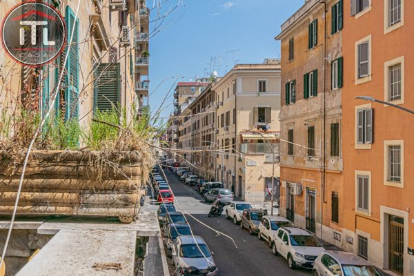 appartamento in vendita a Roma in zona Tuscolano