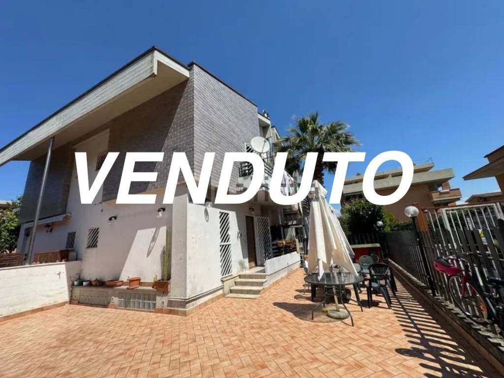 casa indipendente in vendita a Roma in zona Tor Vergata/Torrenova