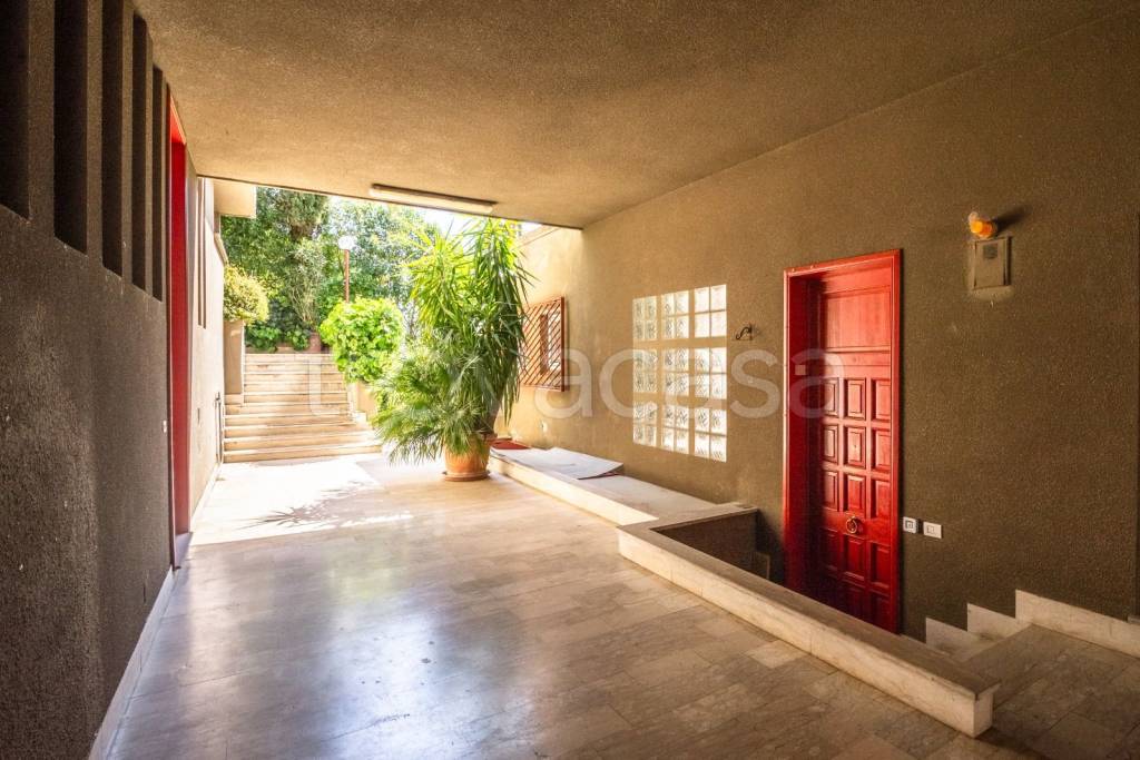 appartamento in vendita a Roma in zona Tor di Quinto