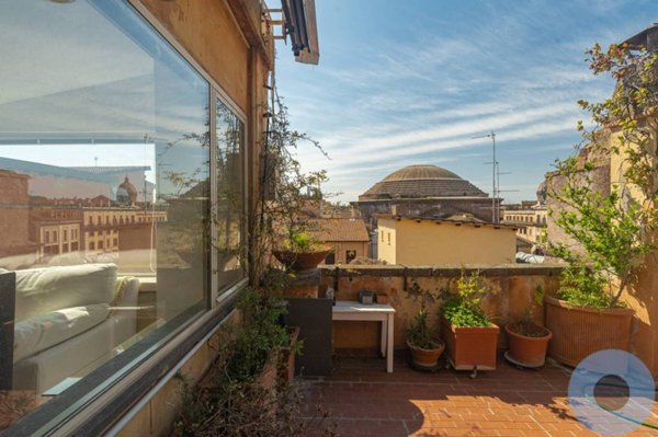 appartamento in vendita a Roma in zona Parione/Sant'Eustachio