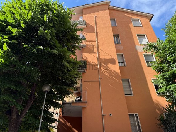 appartamento in vendita a Roma in zona Ostiense