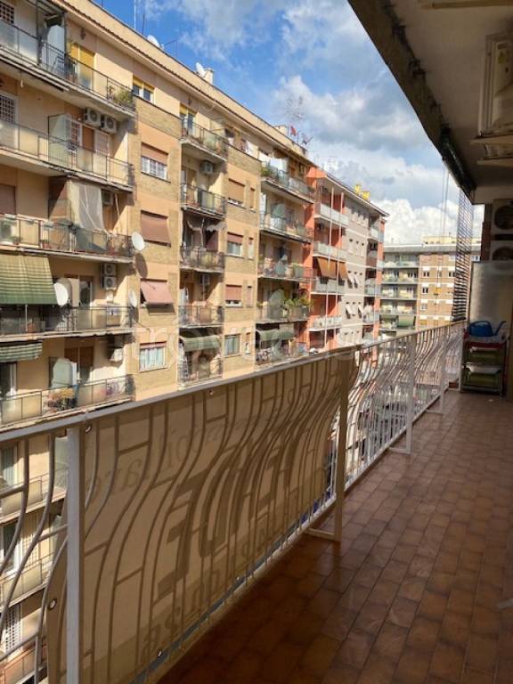 appartamento in vendita a Roma in zona Prenestino-Labicano