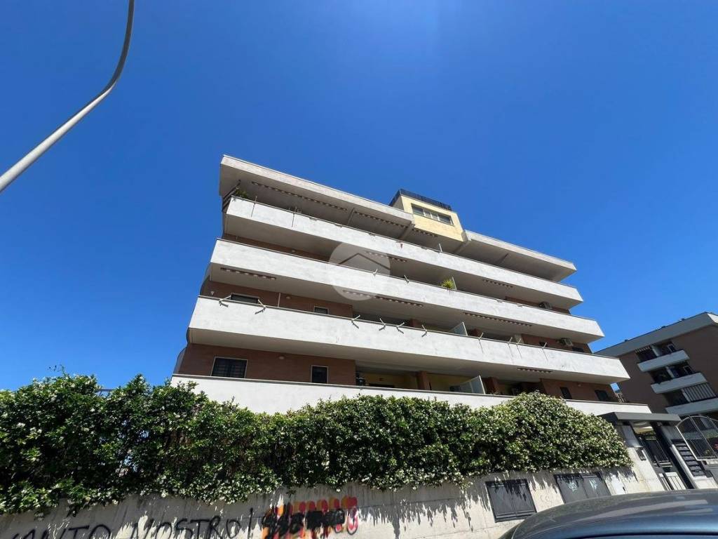 appartamento in vendita a Roma in zona Ponte di Nona