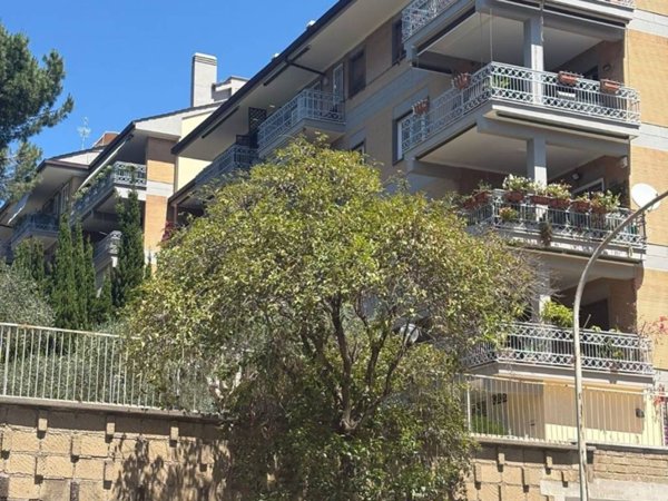 appartamento in vendita a Roma in zona Gianicolense