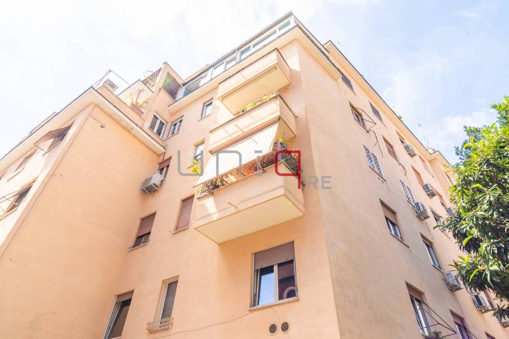 appartamento in vendita a Roma in zona Ostiense