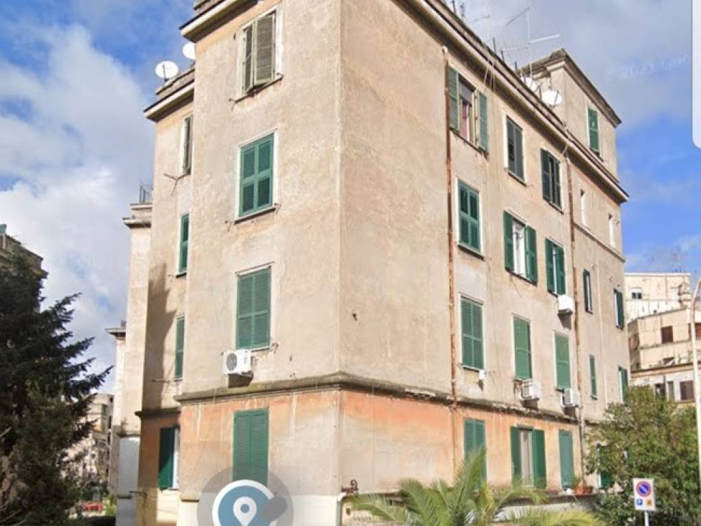 appartamento in vendita a Roma in zona Ostiense