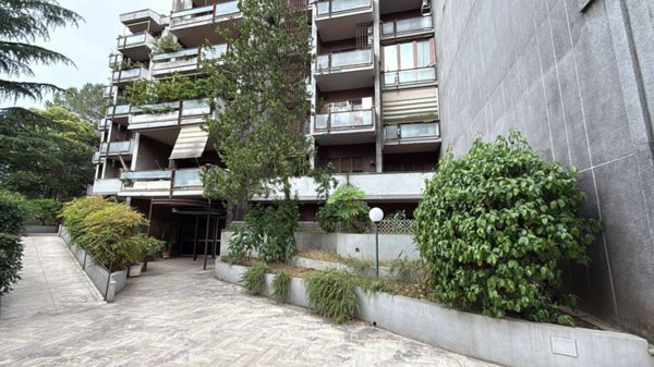 appartamento in vendita a Roma in zona Ardeatino