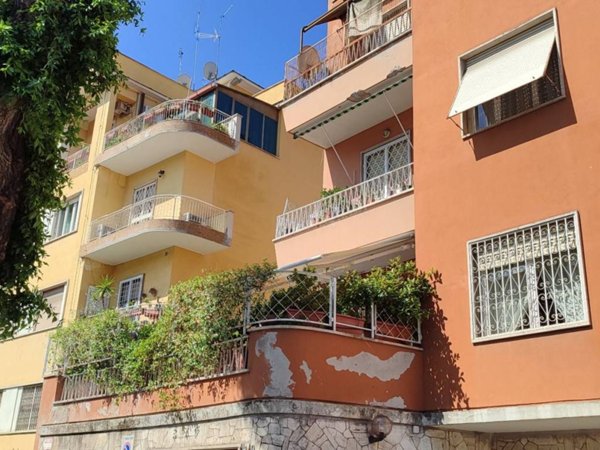 appartamento in vendita a Roma in zona Gianicolense