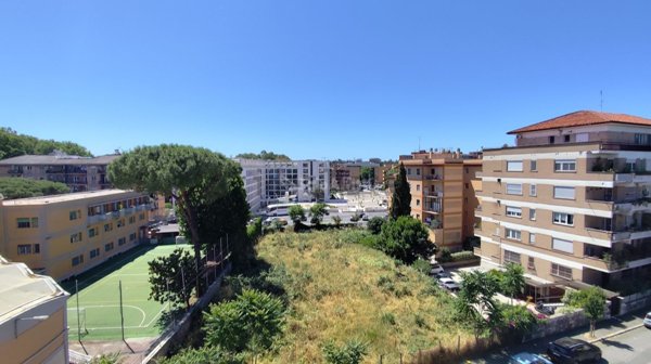 appartamento in vendita a Roma in zona Ardeatino