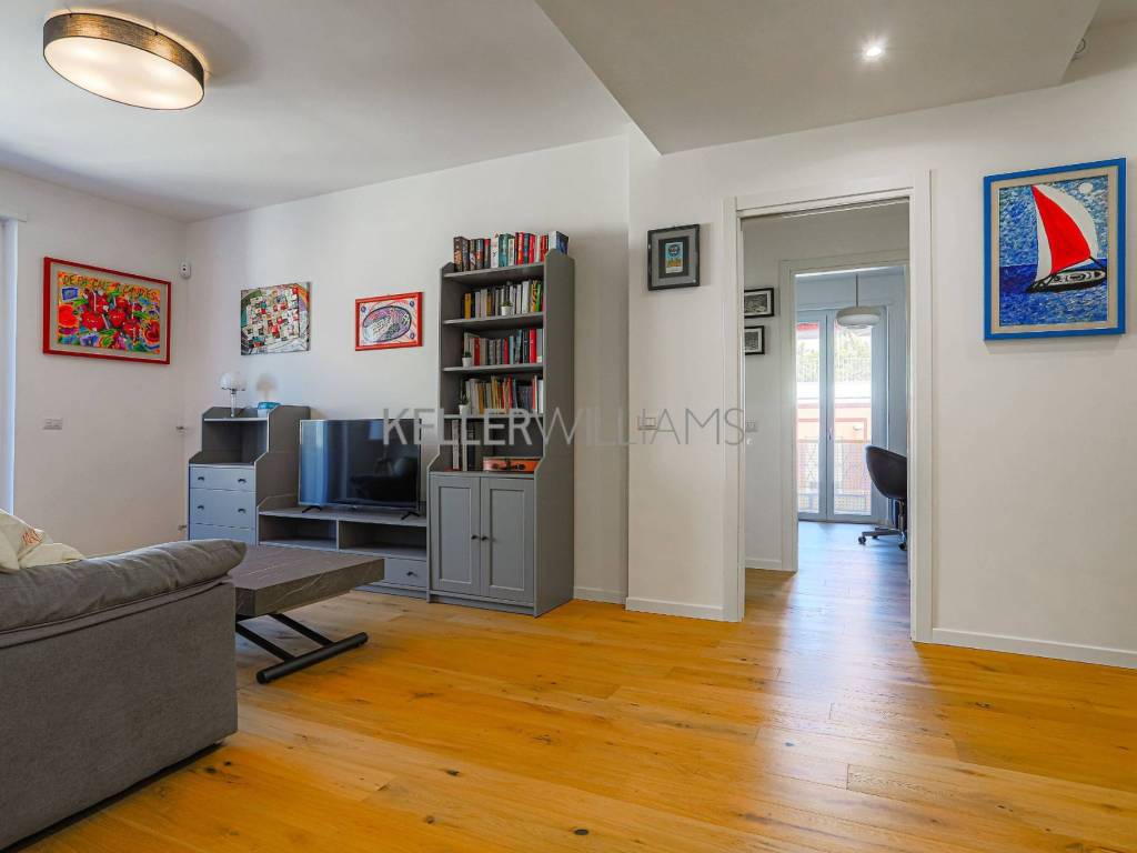 appartamento in vendita a Roma in zona Appio Latino