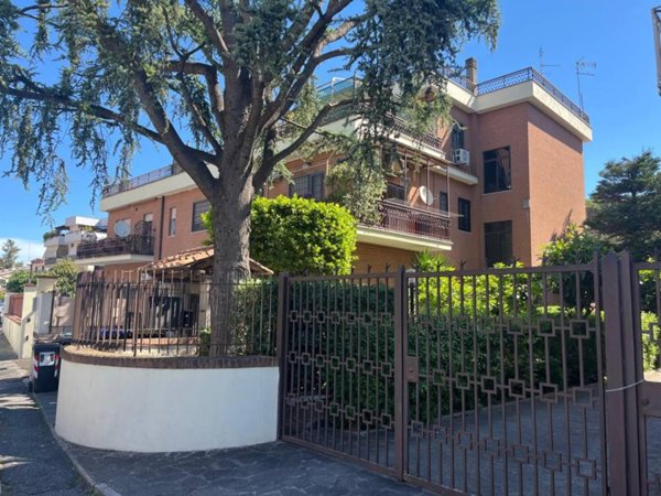 appartamento in vendita a Roma in zona Trionfale