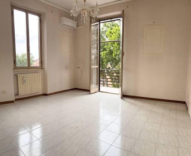 appartamento in vendita a Roma in zona Appio Latino