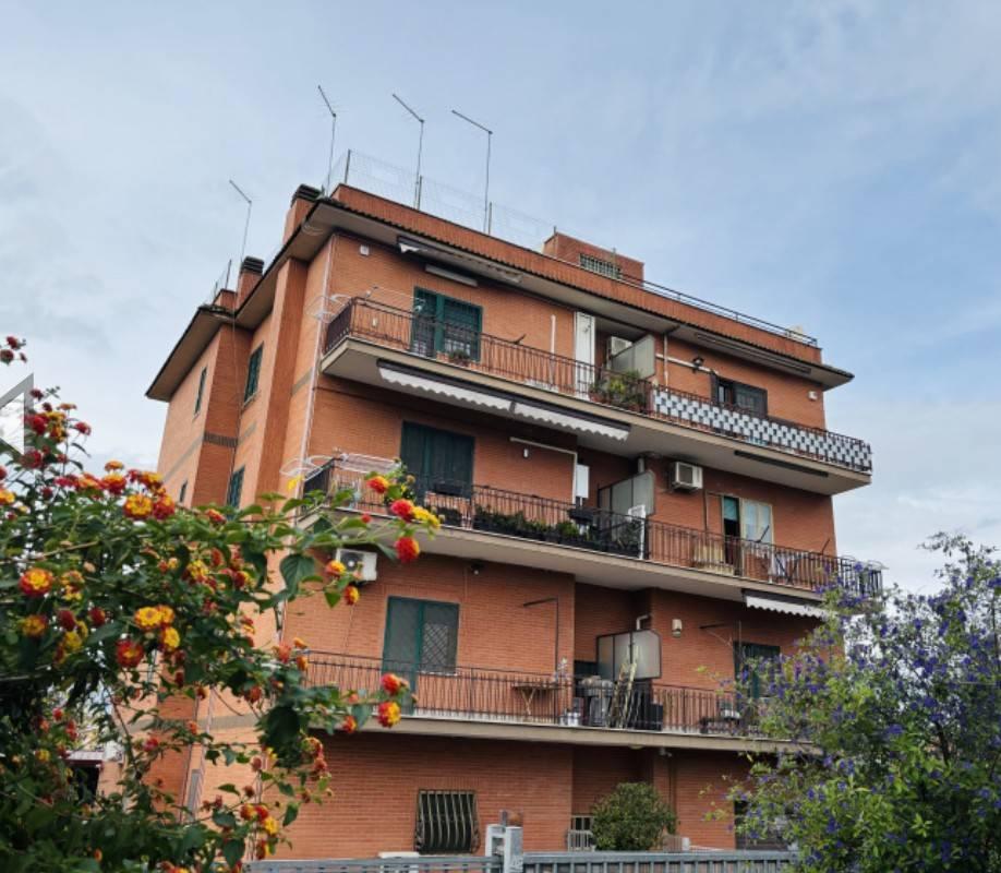 appartamento in vendita a Roma in zona Ottavia