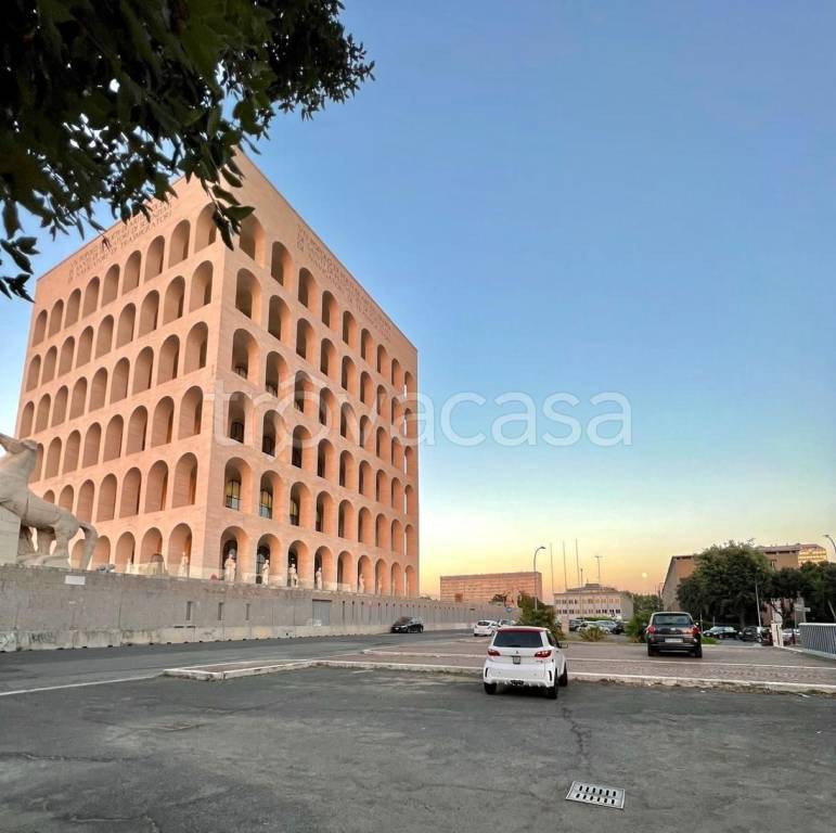 appartamento in vendita a Roma in zona EUR