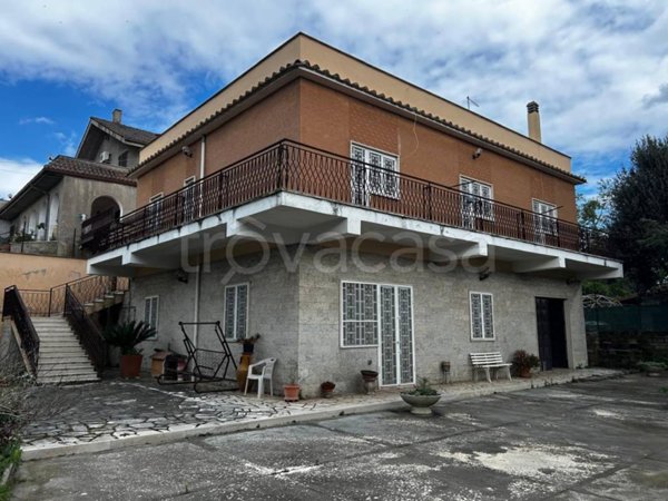 casa indipendente in vendita a Roma in zona Trigoria