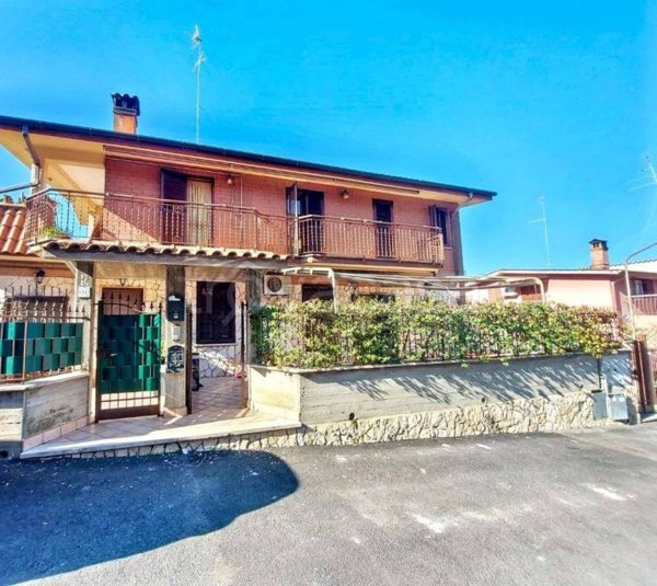 appartamento in vendita a Roma in zona Parione/Sant'Eustachio