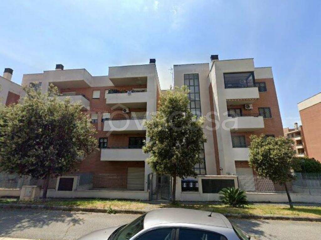appartamento in vendita a Roma in zona Ponte di Nona