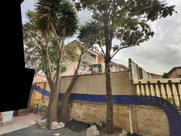 appartamento in vendita a Roma in zona Tomba di Nerone
