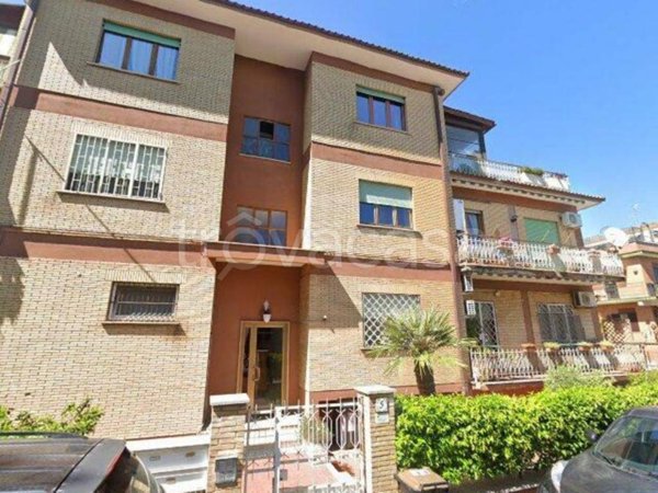 appartamento in vendita a Roma in zona Acilia