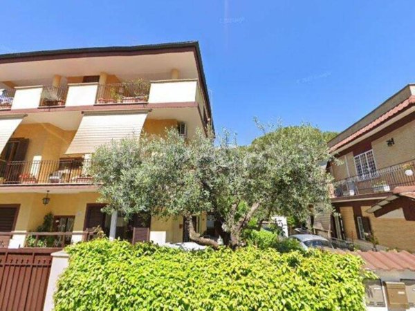 appartamento in vendita a Roma in zona Borghesiana