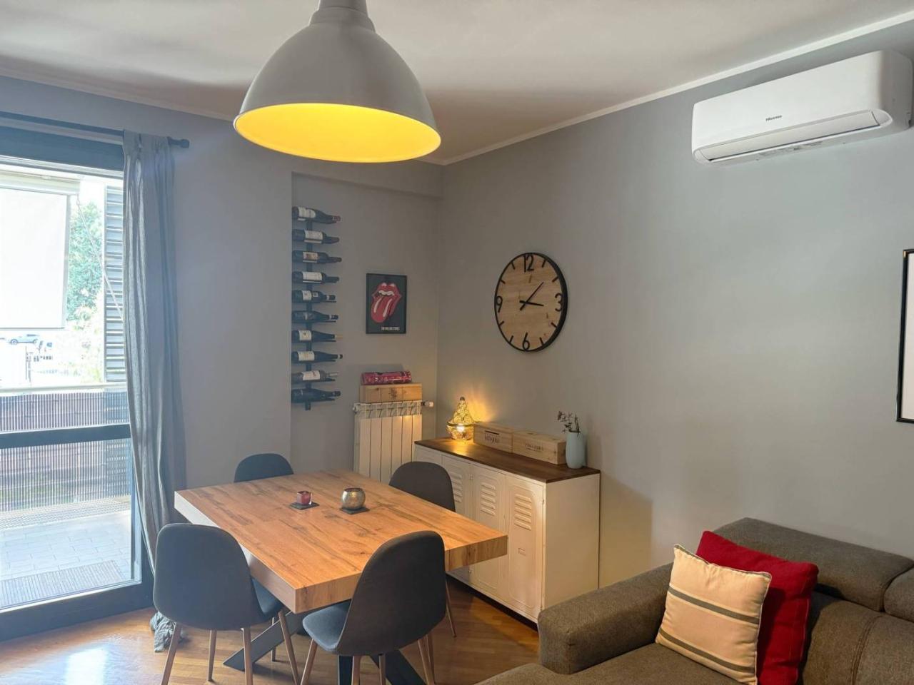 appartamento in vendita a Roma in zona Tor Cervara