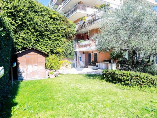 appartamento in vendita a Roma in zona Tor di Quinto