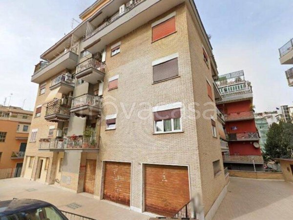 negozio in vendita a Roma in zona Trionfale